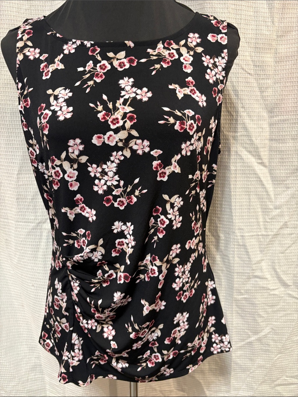 Black Floral Sleeveless Women's Top